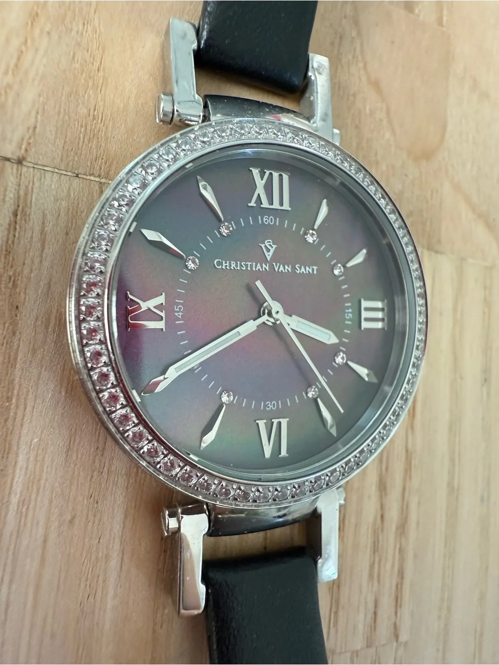 Christian Van Sant ladies mother of pearl silver tone watch NEW BATTERY